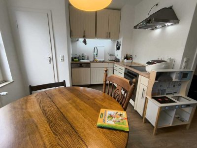 Absoft-Einchecken-3-Zimmer-Wohnung mit gehobener Innenausstattung mit Balkon und Einbauküche