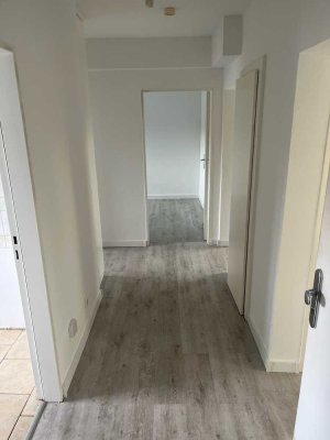 3-Zimmer-Wohnung mit Balkon in 35260 Stadtallendorf, Moltkestraße 2, EG
