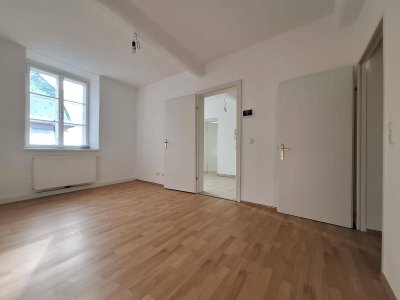 ATTRAKTIVE MIETWOHNUNG IM 1. OG – STEYRDORF