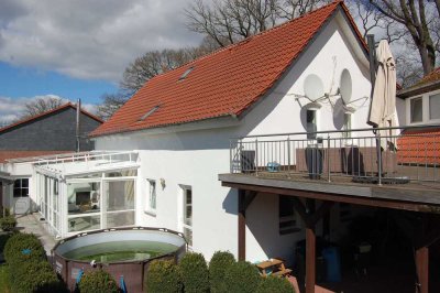 Haus mit 6 Zimmer, Garten, Kamin und Wintergarten in Volkse zu Vermieten