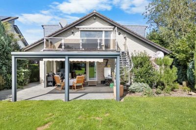 *** WEDOW *** Charmantes Zweifamilienhaus in ruhiger, familienfreundlicher Lage in Breinig