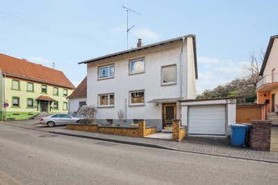 3-Parteienhaus mit Potenzial – für Anleger & Eigennutzer!