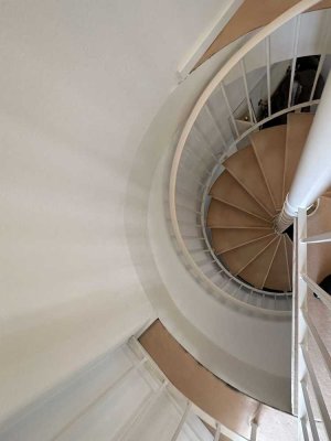 Einzigartige Maisonette Dachgeschoss Wohnung, ideal für Singles, in der List