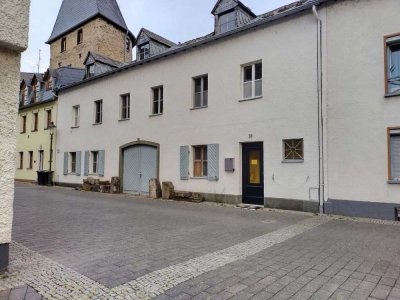 Modernisiertes Reihenmittelhaus mit Garage in Andernach