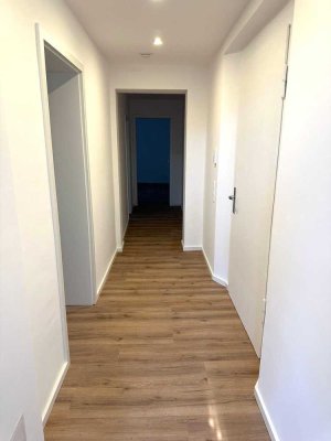 Frisch renovierte 4 Zimmer Wohnung Nähe Ravensberger Park ab sofort zu vermieten