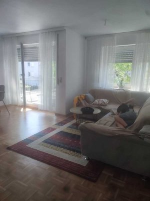 4-Zimmer-Wohnung mit Balkon und EBK in Sachsenheim
