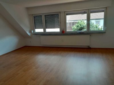 Gemütliche und großzügige Dachgeschoßwohnung