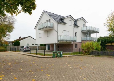 Charmante 2-Zimmer-Dachwohnung mit großem Balkon im schönen Osternburg