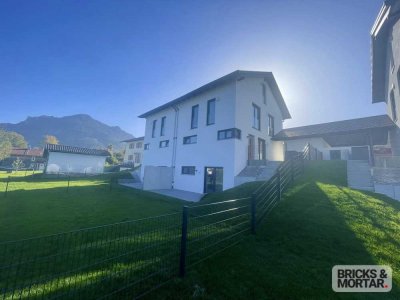 OHNE PROVISION: Erhabenes Wohnen mit Alpenblick in exklusiver Doppelhaushälfte in Brannenburg