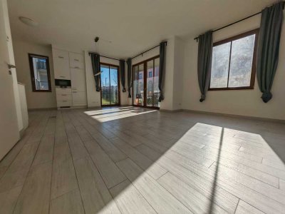 Luxuriöse 4-Zimmer Wohnung im EG mit Garage in Leipzig Zentrum-Nord