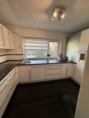 Helle, gepflegte 3,5-Zimmer-Wohnung mit Balkon in Sindelfingen-Goldberg – nahe S-Bahn