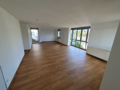 Renovierte 4-Zimmer-Wohnung im Herzogspark