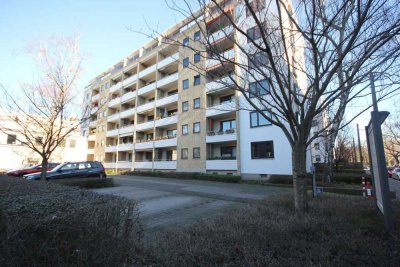 Großzügige Wohnung mit Balkon am Staatstheater