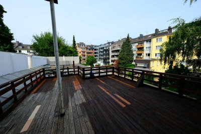 Moderne vollmöblierte 4-Zimmer-WG mit Terrasse und Einbauküche – Frankenberger Viertel