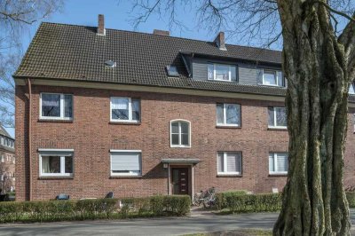 Gemütliche 3-Zimmer-Wohnung im Dachgeschoss mit Wanne in Wilhelmshaven City zu sofort!