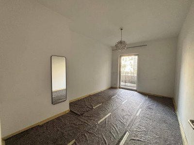 Altbauwohnung ~ Balkon ~ Innenhoflage ~ möglichkeit auf 2 Zimmer