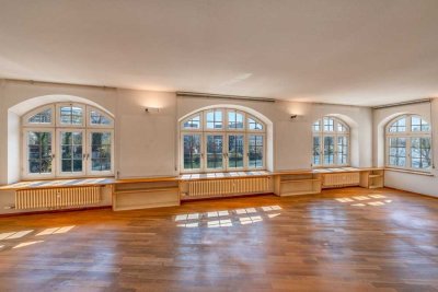 EINMALIGE GELEGENHEIT - TRAUMHAFTE 5-ZIMMER WOHNUNG DIREKT AM ULMER DONAUUFER