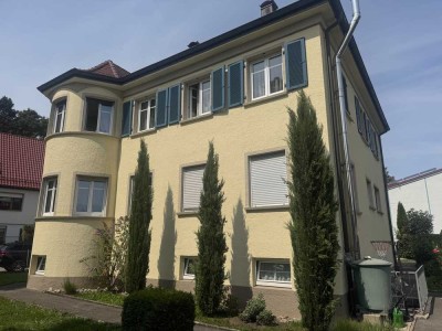 Imposantes 2 - Familienhaus aus der Gründerzeit mit schönem Garten und 3 Garagen