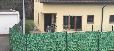 Moderne Doppelhaushälfte in sonniger Lage.