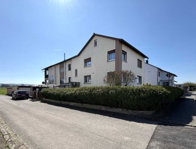 Drei Wohneinheiten in charmantem Vierfamilienhaus – Ihr Investment in ein freistehendes Mehrparteien