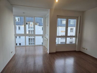 Vermietete 2-Zimmerwohnung mit TG-Stellplatz & Aufzug - Solide Kapitalanlage in Zwickau