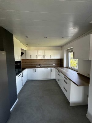 Schöne helle und renovierte Wohnung inkl. Einbauküche in Wössingen-Walzbachtal