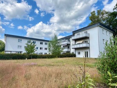 Vermietete 5-Zimmer-Wohnung mit 2 Garagen und Bootsanleger in Werder, nahe Havel