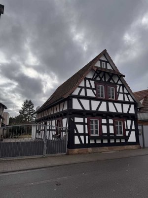 Charmantes Fachwerkhaus (4 Zi.) in Kandel, bezugsfrei ab 07.02.2026