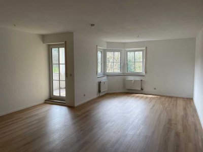 Frisch renovierte 2-Zimmer-Wohnung mit gehobener Innenausstattung mit Balkon in Schwarzenbruck