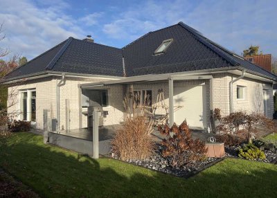 Exklusiver Bungalow mit luxuriöser Ausstattung in ruhiger Lage von Stolpe Süd Hennigsdorf