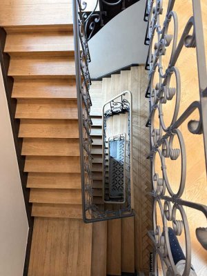 Privater Wohnbereich im Obergeschoss einer 2er-Maisonette-WG in der Ludwigsvorstadt-Isarvorstadt