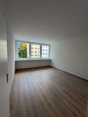 Renovierte 4-Zimmer Wohnung mit Balkon [VAC-17330]