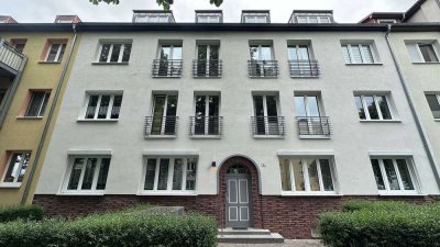 Ca. 110m² Nutzfläche mit Balkon - schöne 2,5 Zimmer DG-Galerie Wohnung im Stadtteil Borntal