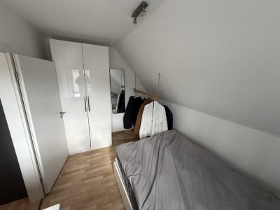 2-Zimmer-Dachgeschosswohnung in der hinteren Wüste