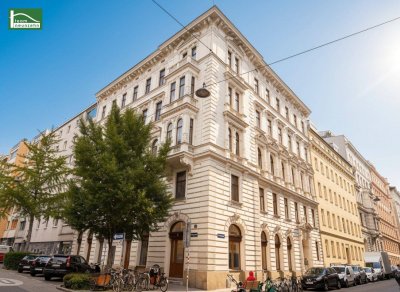 Begehrte Stadtwohnung (sanierungsbedürftig) im traumhaften Gründerzeithaus - Einkaufsmeile "Mariahilfer Straße" ums Eck - U-Bahn U3
