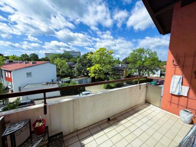 *** Schöne 4-Zimmer-Wohnung, ruhig und hell mit Süd- und einer Westloggia ***