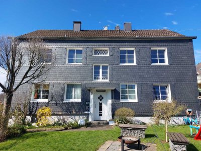 Stilvolle, helle 1-Raum-Wohnung mit großer Wohnküche