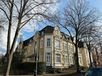 Stilvolle 3-Zimmer Altbauwohnung mit gehobener Innenausstattung