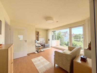 Helle 2,5-Zimmer Dachgeschosswohnung in Offenbach Stadtmitte