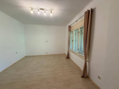 Ruheoase nahe TU Graz | Wintergarten mit Grünblick &amp; unter 100.000 € - T14