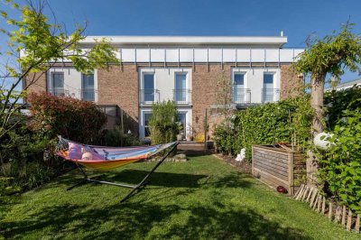 Entspanntes Wohnen zwischen Stadt und Küste // Modernes Reihenhaus in Langen-Geestland