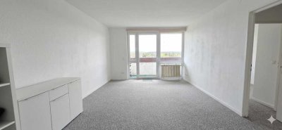 Provisionsfrei: modernisierte 2-Zimmer-Wohnung mit Fernblick, Küche & Stellplatz