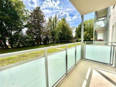 Wunderschöne 4 - Raumwohnung in Top Lage mit Einbauküche und Balkon