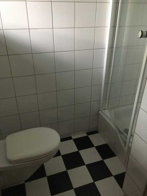 4-Zimmer-Küche-Bad-Wohnung mit Balkon in Clausen