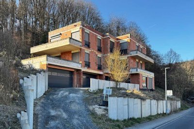 Architektenhaus in bevorzugter Wohnlage von Gelnhausen wartet auf Vollendung