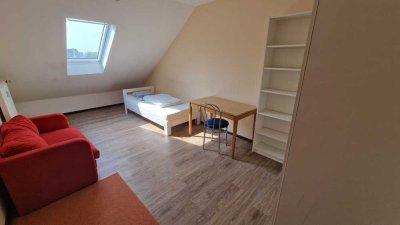 Nettes Zimmer in 2er WG/Dachgeschosswohnung in Fulda