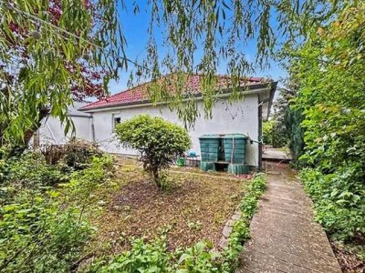 Exklusiver Wohlfühl-Bungalow in Bestlage von Magdeburg – Eckgrundstück mit traumhaftem Privatgarten