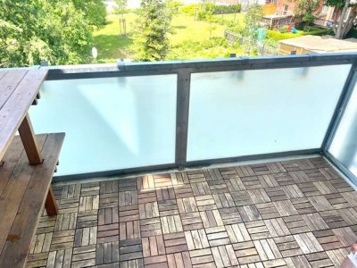 CHARMANTE WOHNUNG!  2 ZKB inkl. Balkon im Borntalweg