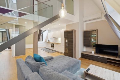 Wohnen nahe Naschmarkt! Moderne, voll möblierte 4-Zimmer DG-Maisonette mit Terrasse, 1060!
