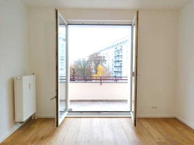 Komplett saniert - Altbau - 3 Zimmer - Südbalkon - Kellerraum